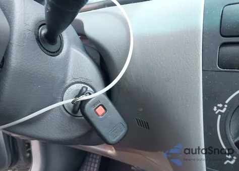 2004 Toyota Corolla Le из США, поврежденный, VIN 2T1BR32E44C274161